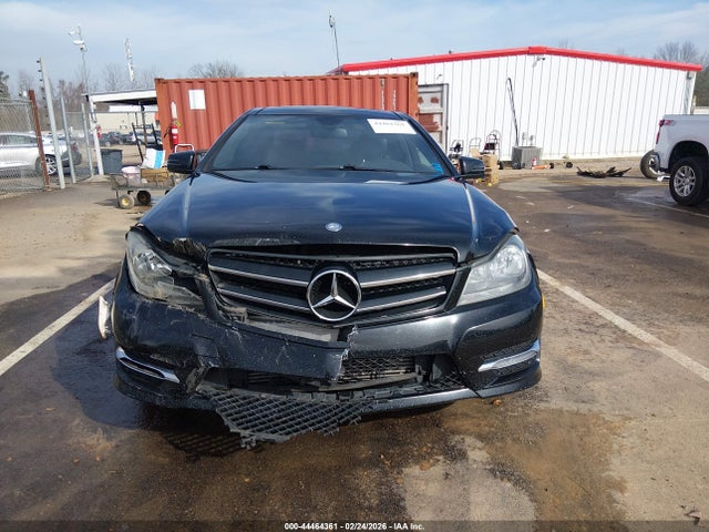 44464361 :رقم المزاد ، WDDGJ4HB3EG259868 vin ، 2014 Mercedes-benz C 250 مزاد بيع