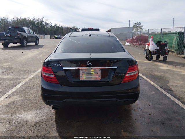 44464361 :رقم المزاد ، WDDGJ4HB3EG259868 vin ، 2014 Mercedes-benz C 250 مزاد بيع