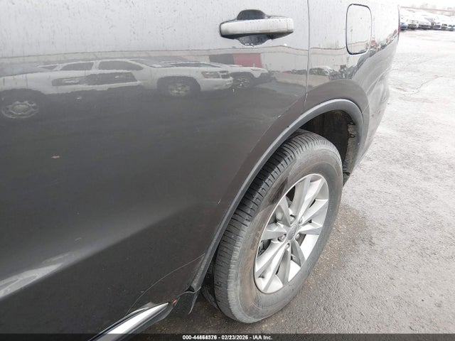 1C4RDJAG9JC395082 Dodge Durango Sxt Awd