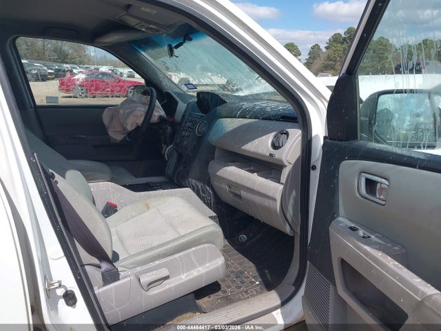 Honda PILOT LX 2015 5FNYF3H27FB013119 Image 5