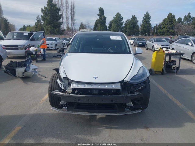 44464428 :رقم المزاد ، 5YJYGAEE3MF180302 vin ، 2021 Tesla Model Y Long Range Dual Motor All-wheel Drive مزاد بيع