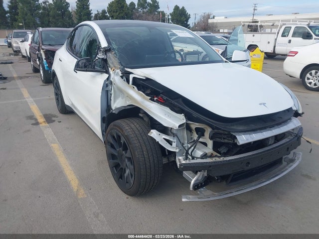 2021 TESLA MODEL Y 5YJYGAEE3MF180302 Photo 5