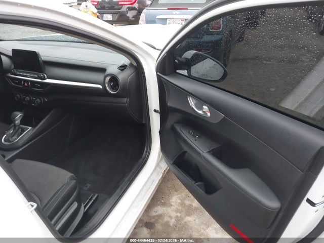 3KPF24AD5PE506812 KIA Forte Lxs