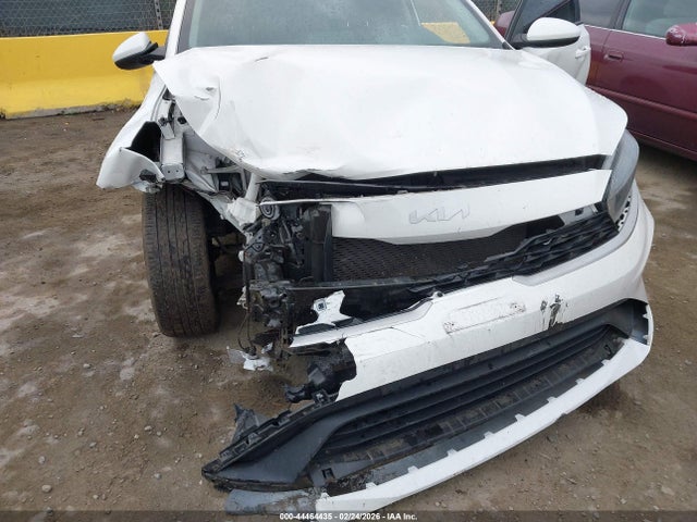 3KPF24AD5PE506812 KIA Forte Lxs