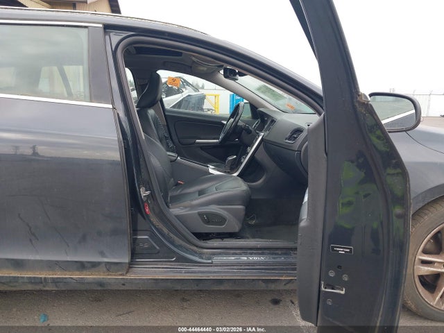 Volvo V60 T5 Premier 2015 YV126MEB0F1193000 Image 5