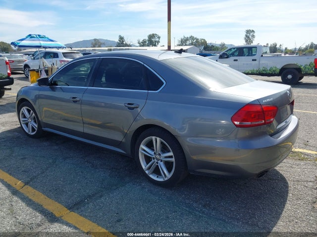 1VWBT7A38EC117491 Volkswagen Passat 1.8t Se