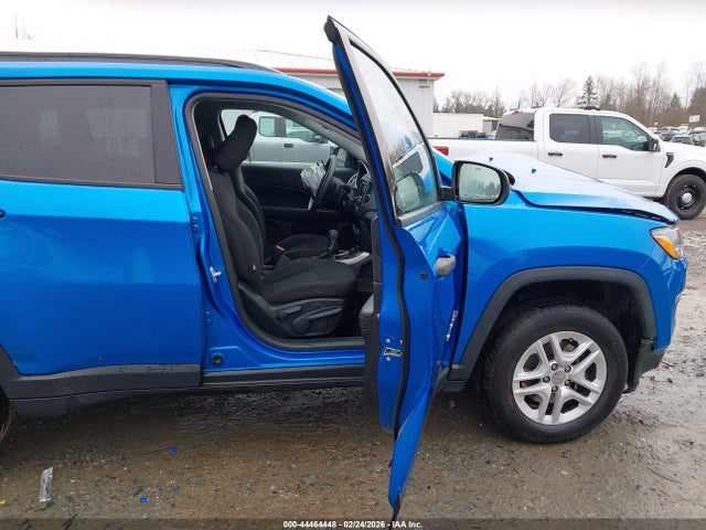 3C4NJDAB1JT107850 Jeep Compass Sport 4x4