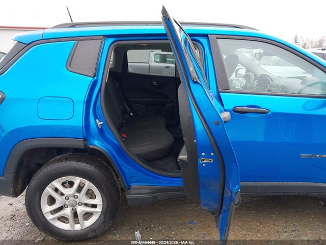 3C4NJDAB1JT107850 Jeep Compass Sport 4x4