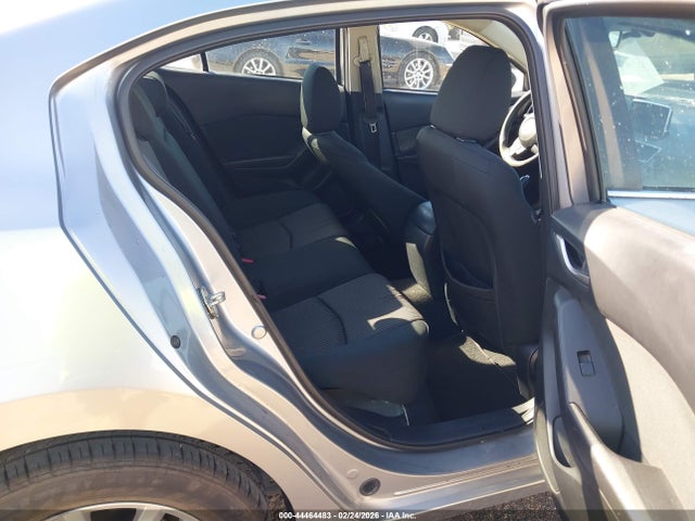 Продажа на аукционе авто 2016 Mazda Mazda3 I Sport, vin: JM1BM1U72G1306549, номер лота: 44464483