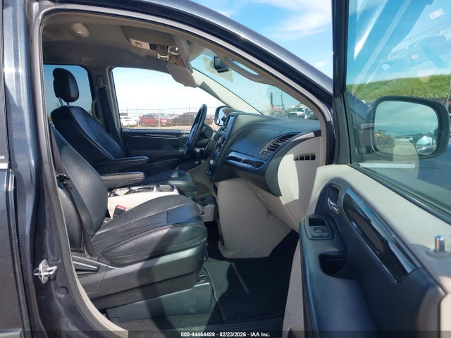 2C4RC1BG0ER125334 Chrysler Town &amp; Country Touring