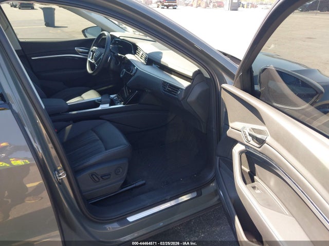 2024 AUDI Q8 E-TRON WA15AAGE1RB051562 Photo 4