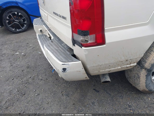 44464578 :رقم المزاد ، 1GYEK63N95R187973 vin ، 2005 Cadillac Escalade Standard مزاد بيع