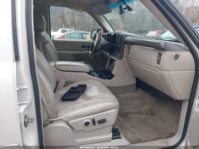 44464578 :رقم المزاد ، 1GYEK63N95R187973 vin ، 2005 Cadillac Escalade Standard مزاد بيع