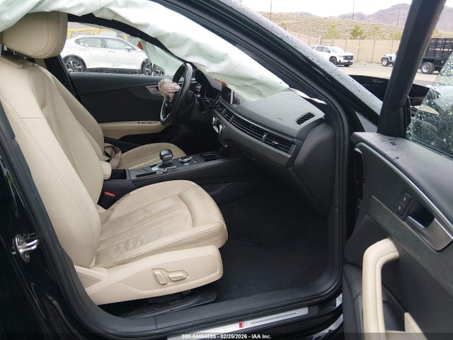 2017 AUDI A4 WAUKMAF44HN044933 Photo 4