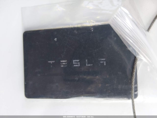2023 Tesla Model Y Awd/long Range Dual Motor All-wheel Drive მანქანა იყიდება აუქციონზე, vin: 7SAYGAEE5PF672370, აუქციონის ნომერი: 44464615