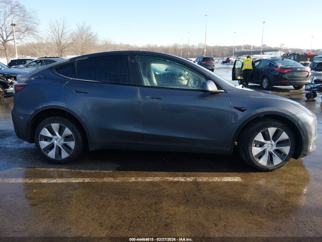 2023 Tesla Model Y Awd/long Range Dual Motor All-wheel Drive მანქანა იყიდება აუქციონზე, vin: 7SAYGAEE5PF672370, აუქციონის ნომერი: 44464615