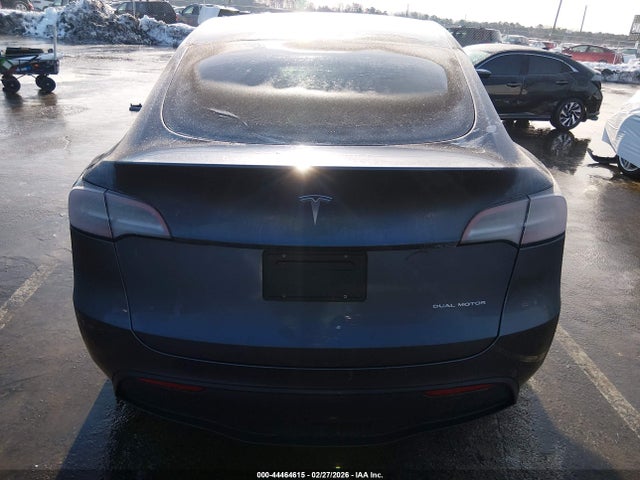 2023 Tesla Model Y Awd/long Range Dual Motor All-wheel Drive მანქანა იყიდება აუქციონზე, vin: 7SAYGAEE5PF672370, აუქციონის ნომერი: 44464615
