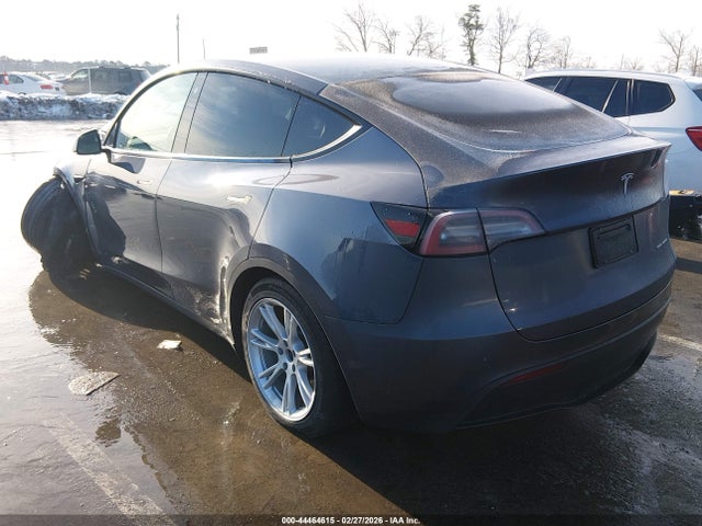 2023 Tesla Model Y Awd/long Range Dual Motor All-wheel Drive მანქანა იყიდება აუქციონზე, vin: 7SAYGAEE5PF672370, აუქციონის ნომერი: 44464615