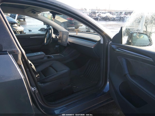 2023 Tesla Model Y Awd/long Range Dual Motor All-wheel Drive მანქანა იყიდება აუქციონზე, vin: 7SAYGAEE5PF672370, აუქციონის ნომერი: 44464615