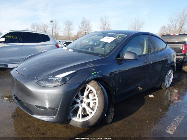 2023 Tesla Model Y Awd/long Range Dual Motor All-wheel Drive მანქანა იყიდება აუქციონზე, vin: 7SAYGAEE5PF672370, აუქციონის ნომერი: 44464615