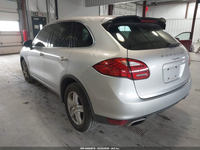 2012 PORSCHE CAYENNE WP1AA2A23CLA09225 Photo 2