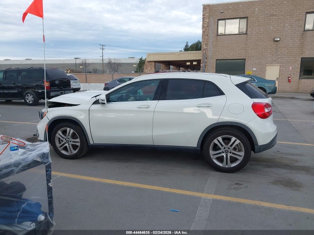 WDCTG4GB8JJ420389 Mercedes-Benz Gla 250 4matic
