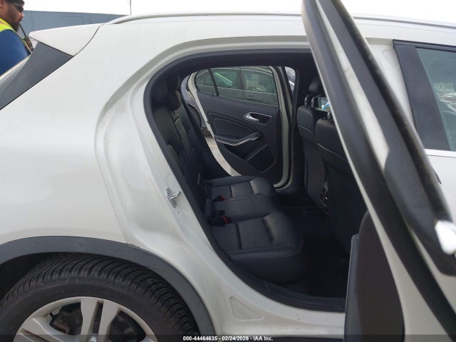 WDCTG4GB8JJ420389 Mercedes-Benz Gla 250 4matic