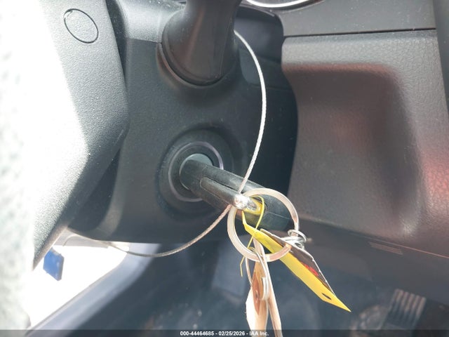 4T1B11HK6KU823928 Toyota CAMRY LE