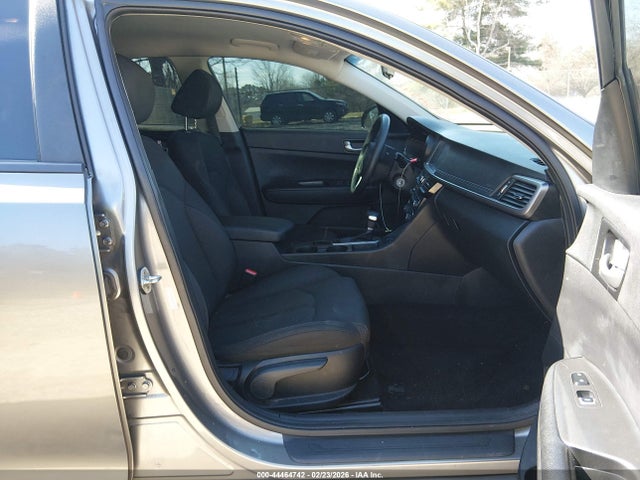 5XXGT4L36JG185965 KIA Optima Lx