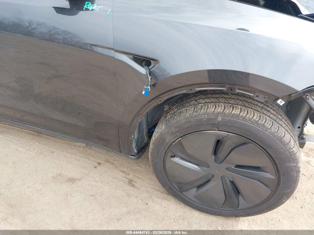 7SAYGDED8TF436878 Tesla Model Y Premium Rear-wheel Drive/standard Rear-wheel Drive
