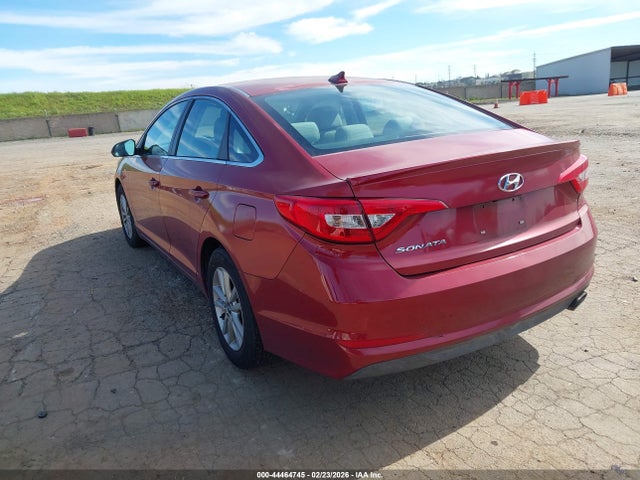 2016 HYUNDAI SONATA 5NPE24AF2GH330424 Photo 2