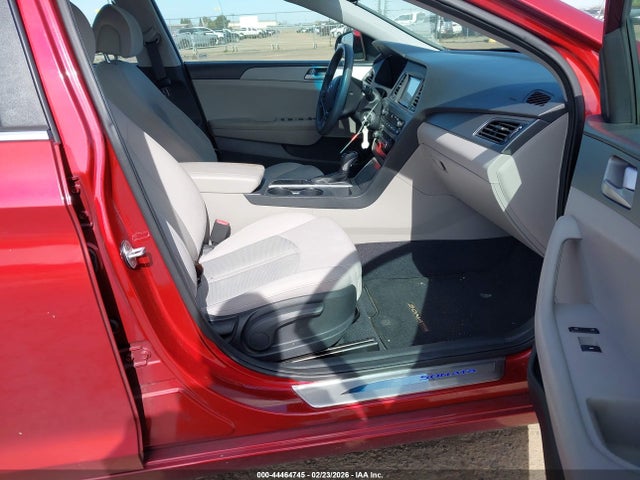 2016 HYUNDAI SONATA 5NPE24AF2GH330424 Photo 4