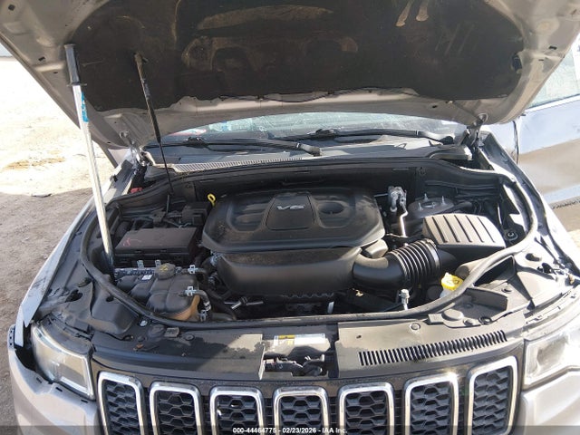 1C4RJEAGXHC888151 Jeep Grand Cherokee Laredo 4x2