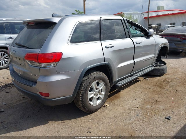 1C4RJEAGXHC888151 Jeep Grand Cherokee Laredo 4x2