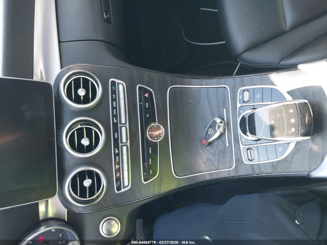 2016 Mercedes-benz C 300 მანქანა იყიდება აუქციონზე, vin: 55SWF4JB1GU148412, აუქციონის ნომერი: 44464779