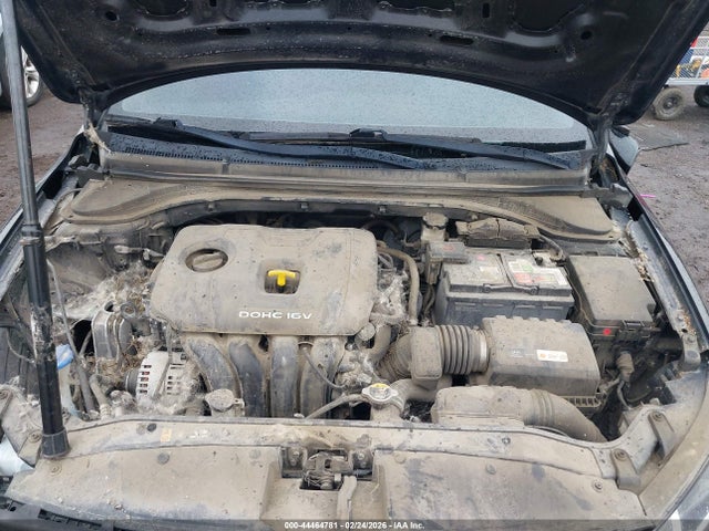 5NPD74LF8JH272563 Hyundai ELANTRA SE