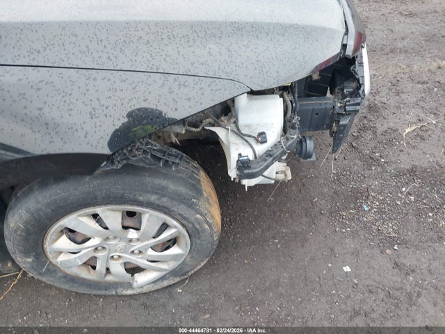 5NPD74LF8JH272563 Hyundai ELANTRA SE