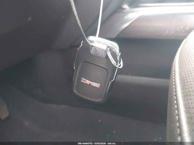 3GTU9DED2MG273274 GMC Sierra 1500 4wd Short Box Slt