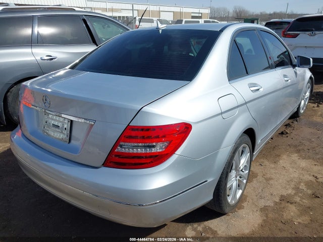 44464784 :رقم المزاد ، WDDGF4HB3DR280806 vin ، 2013 Mercedes-benz C 250 Luxury مزاد بيع