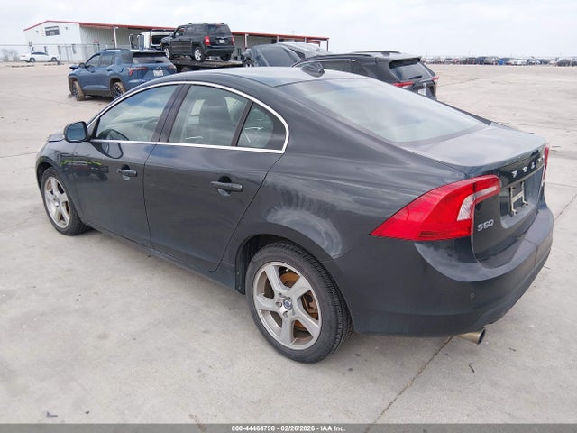 2012 VOLVO S60 YV1622FS2C2036137 Photo 2