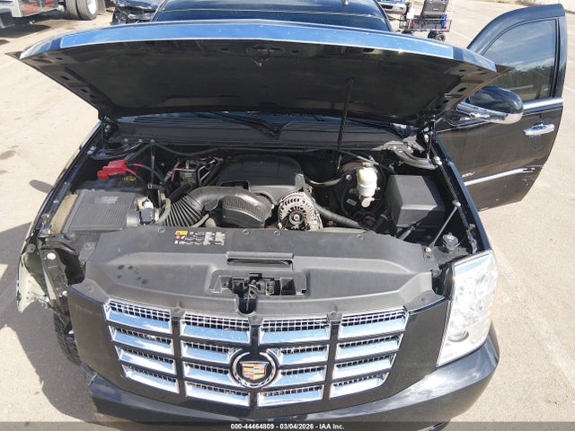 2014 Cadillac Escalade Esv Luxury მანქანა იყიდება აუქციონზე, vin: 1GYS4HEF8ER138181, აუქციონის ნომერი: 44464809