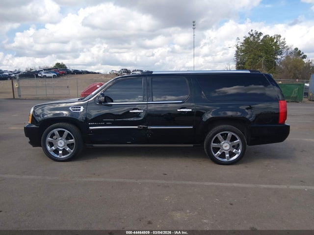 2014 Cadillac Escalade Esv Luxury მანქანა იყიდება აუქციონზე, vin: 1GYS4HEF8ER138181, აუქციონის ნომერი: 44464809