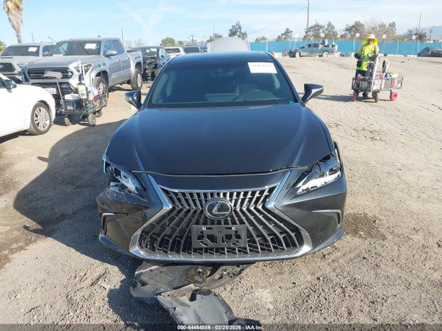 58ADA1C12RU045279 Lexus ES 300H
