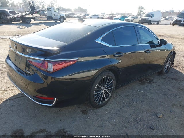58ADA1C12RU045279 Lexus ES 300H