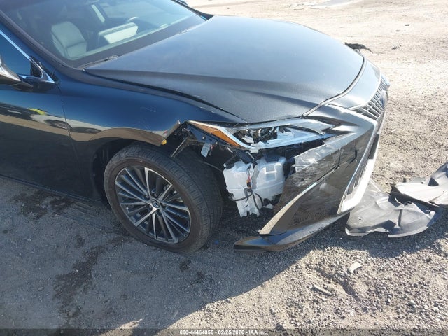 58ADA1C12RU045279 Lexus ES 300H