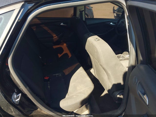 44464880 :رقم المزاد ، 1FADP3H23JL312775 vin ، 2018 Ford Focus Sel مزاد بيع