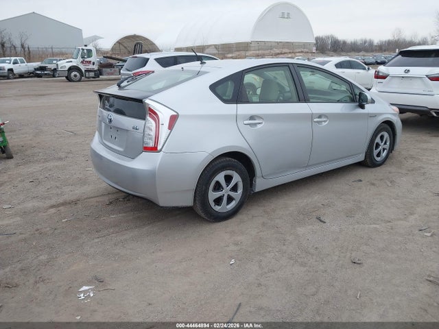 2015 TOYOTA PRIUS JTDKN3DU4F0479590 Photo 3