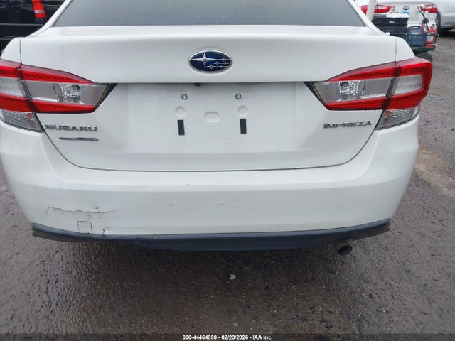 4S3GKAA65J3601860 Subaru Impreza 2.0i