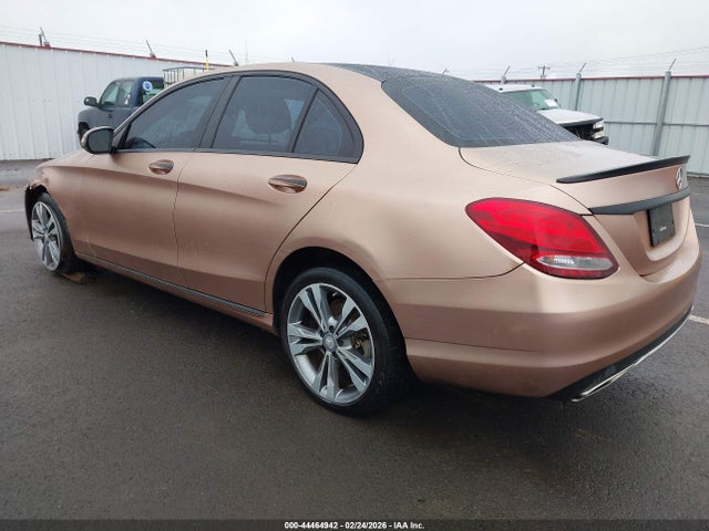2016 MERCEDES-BENZ C 300 55SWF4KB9GU112417 Photo 2