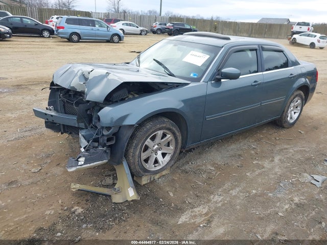 44464977 :رقم المزاد ، 2C3AA53G95H685761 vin ، 2005 Chrysler 300 Touring مزاد بيع